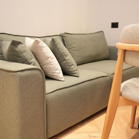 Nea Deluxe Apart-Hotel Тирана Екстериор снимка