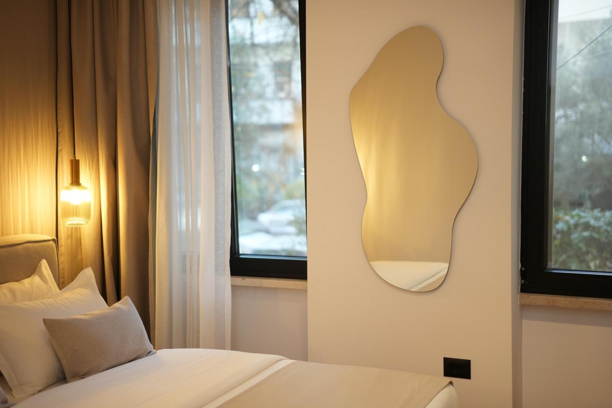 Nea Deluxe Apart-Hotel Тирана Екстериор снимка