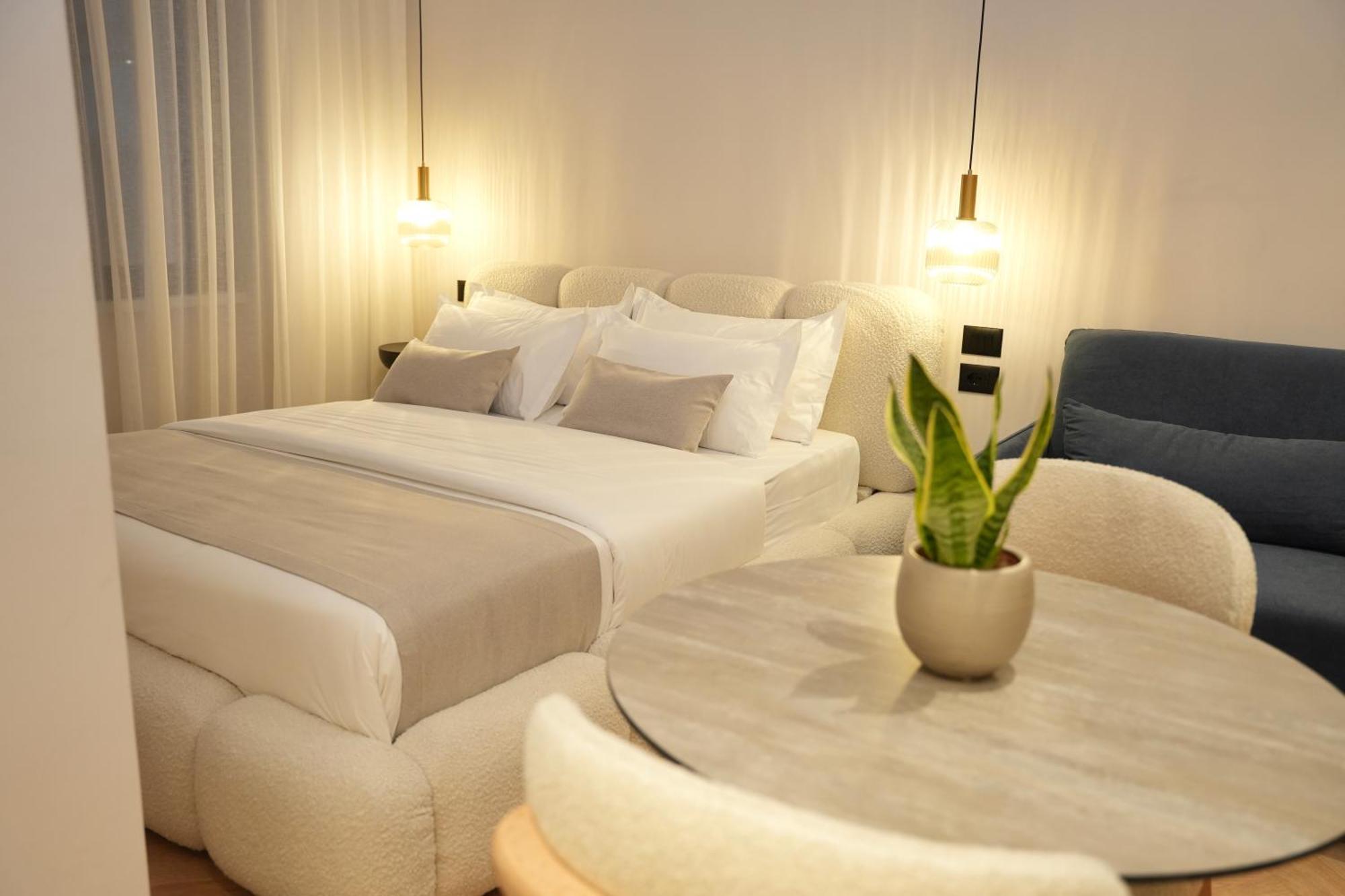 Nea Deluxe Apart-Hotel Тирана Екстериор снимка