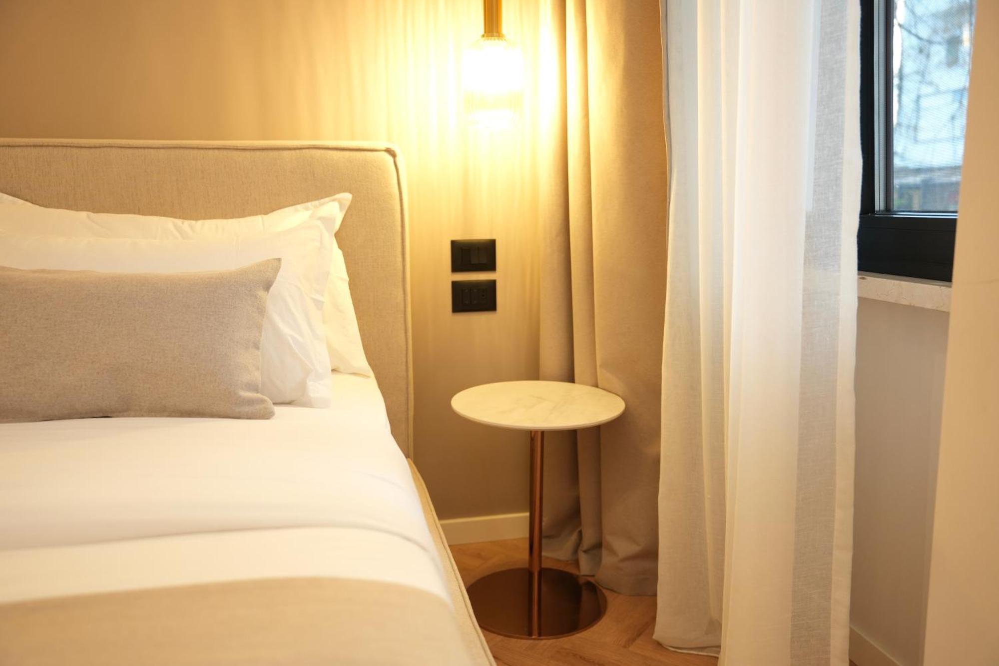 Nea Deluxe Apart-Hotel Тирана Екстериор снимка