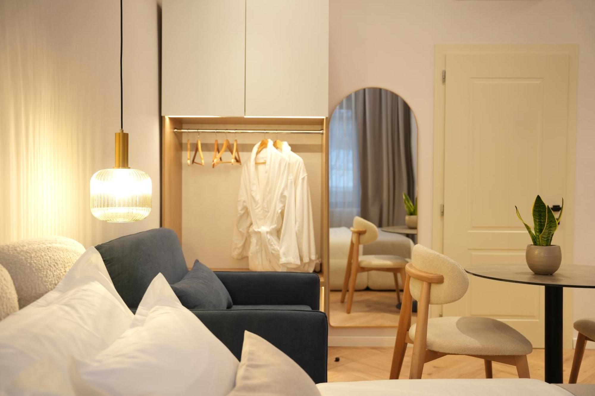 Nea Deluxe Apart-Hotel Тирана Екстериор снимка