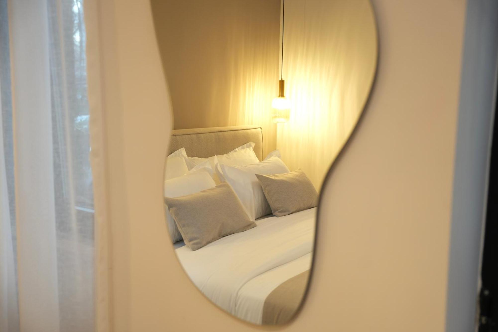 Nea Deluxe Apart-Hotel Тирана Екстериор снимка